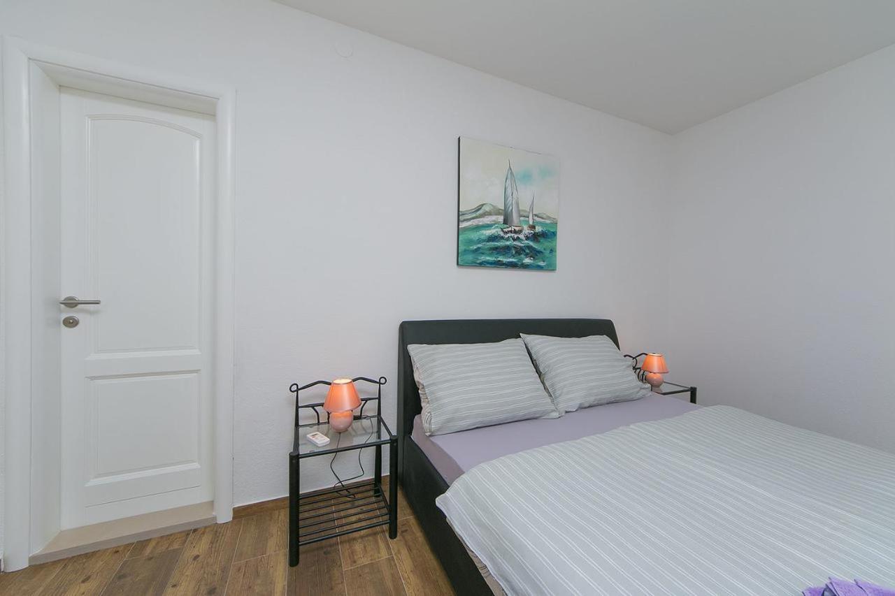 Apartments Sanja Baška Voda Eksteriør billede