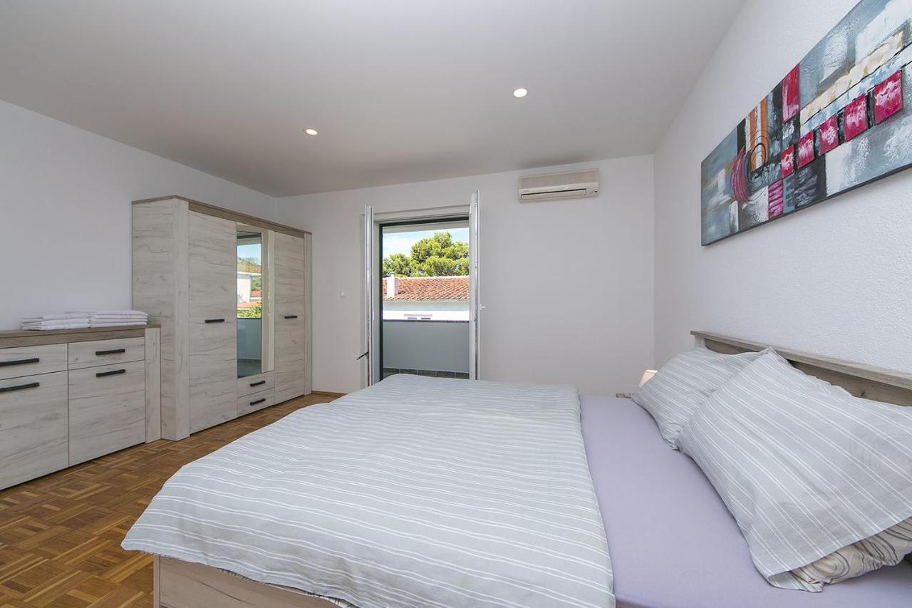 Apartments Sanja Baška Voda Eksteriør billede