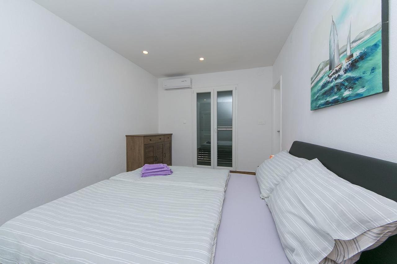 Apartments Sanja Baška Voda Eksteriør billede