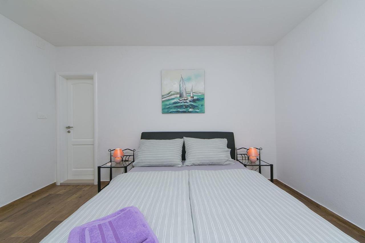 Apartments Sanja Baška Voda Eksteriør billede