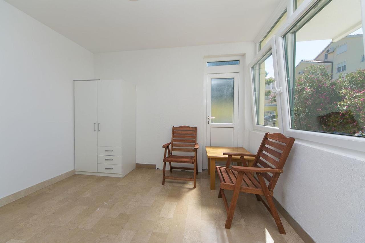 Apartments Sanja Baška Voda Eksteriør billede